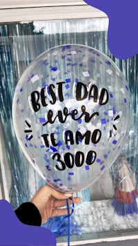 a balloon that says best dad ever to amo 2000