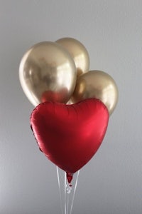 valentine's day balloon bouquet